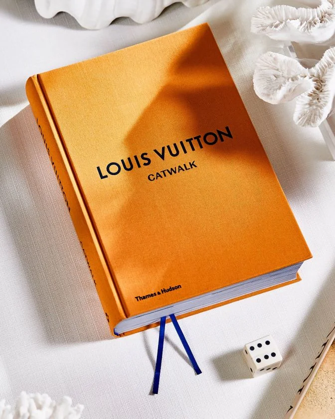Louis Vuitton Catwalk: The Complete Fashion Collections : Rytter, Louise,  Ellison, Jo: : Libros