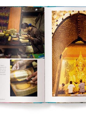 Sacred Spaces: The Holy Sites of Buddhism 9783961713110